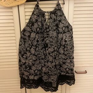 Adorable ROXY Boho Floral Print Halter With Crochet Lace Detail Top!